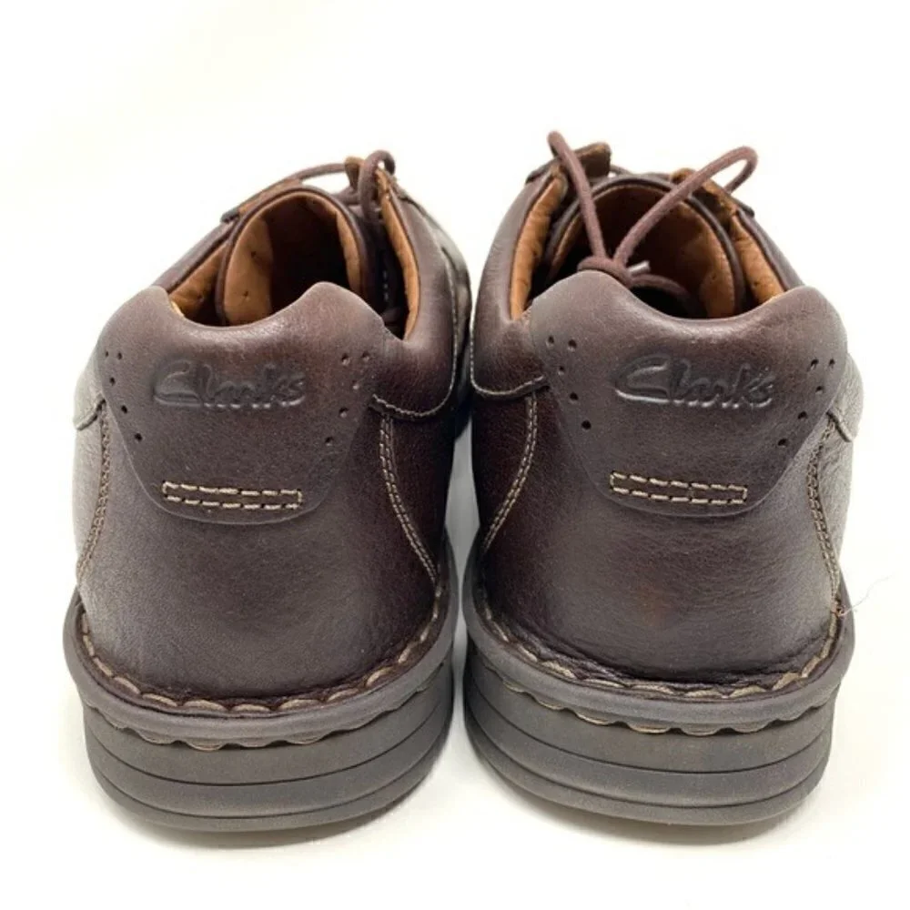 Clarks feaures air
